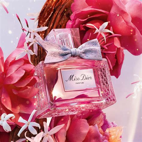 perfumy dior w zoltym kartoniku|miss Dior perfume 2024.